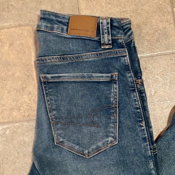 AE super high-rise flare Jean- Size 2 short - Picture 2 of 6